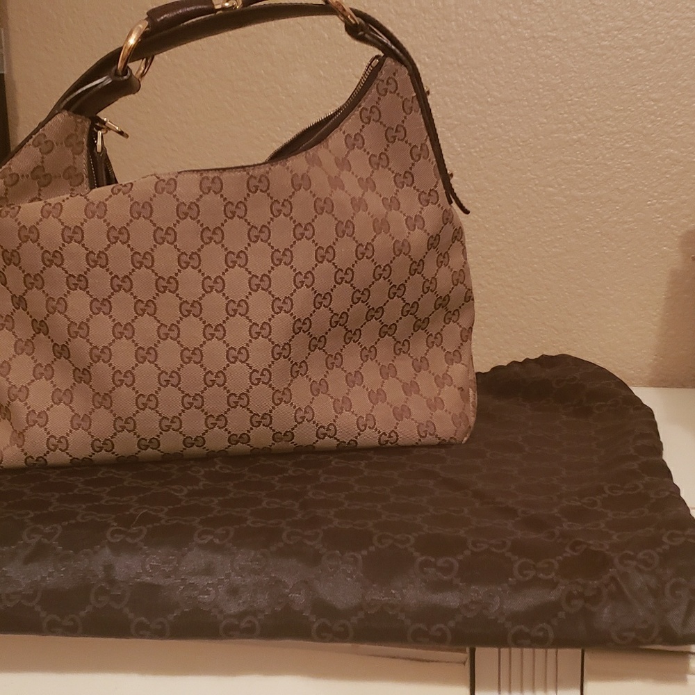 Excellent condition Gucci Purse